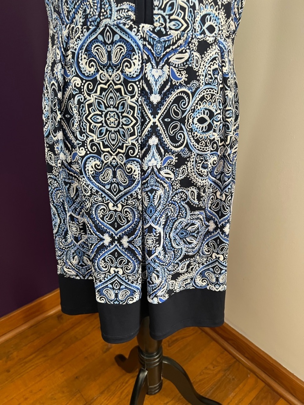 Enfocus Studio Short Sleeve Paisley Keyhole Dress - Picture 4 of 8